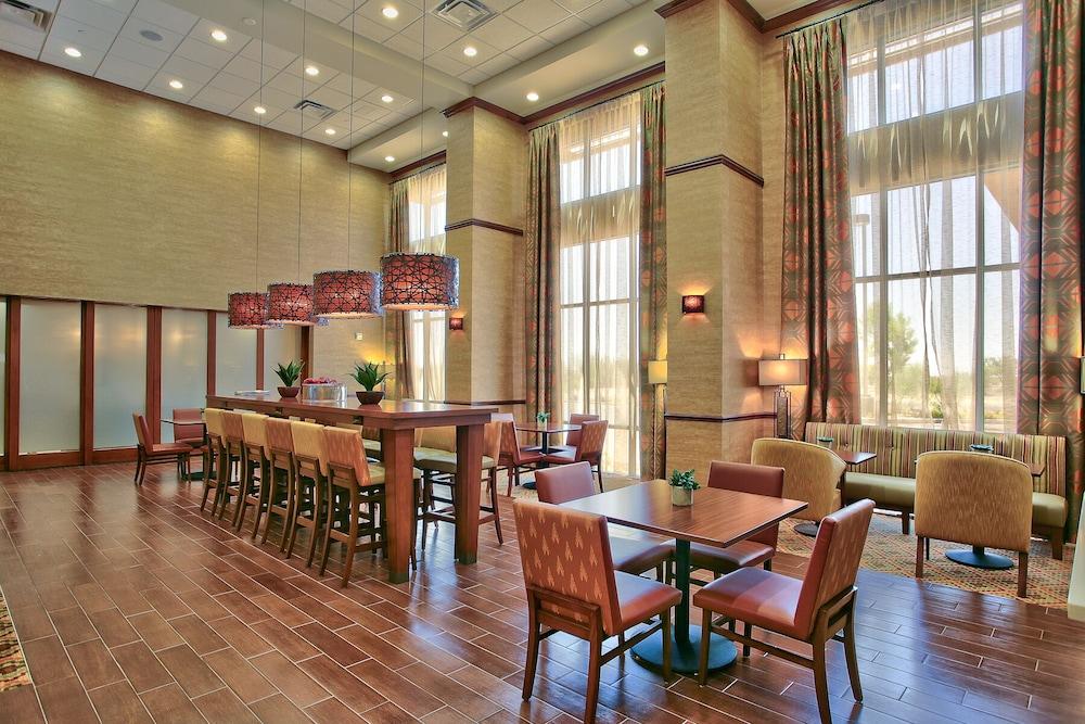 Hampton Inn & Suites Scottsdale At Talking Stick Exteriör bild