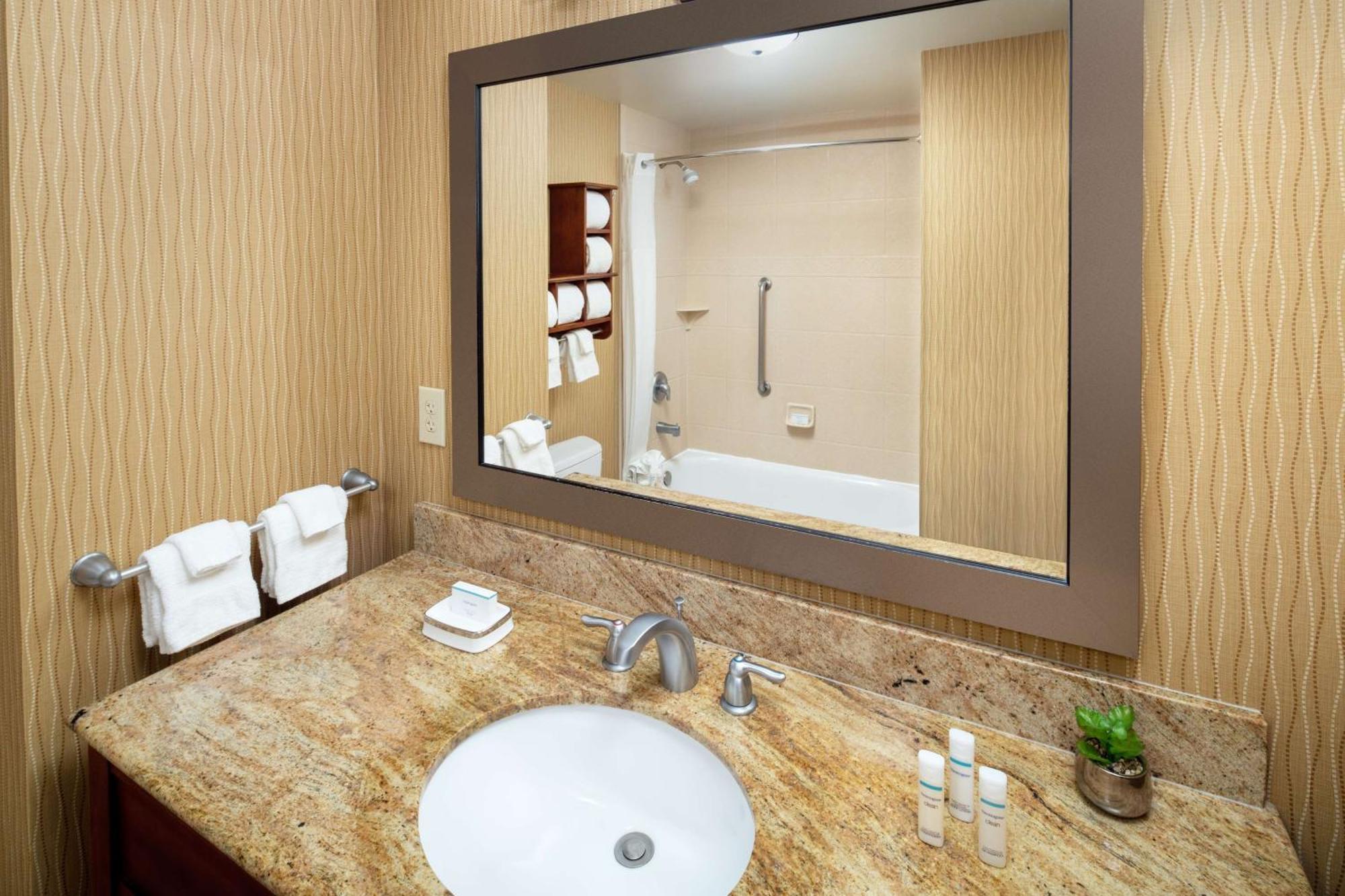 Hampton Inn & Suites Scottsdale At Talking Stick Exteriör bild