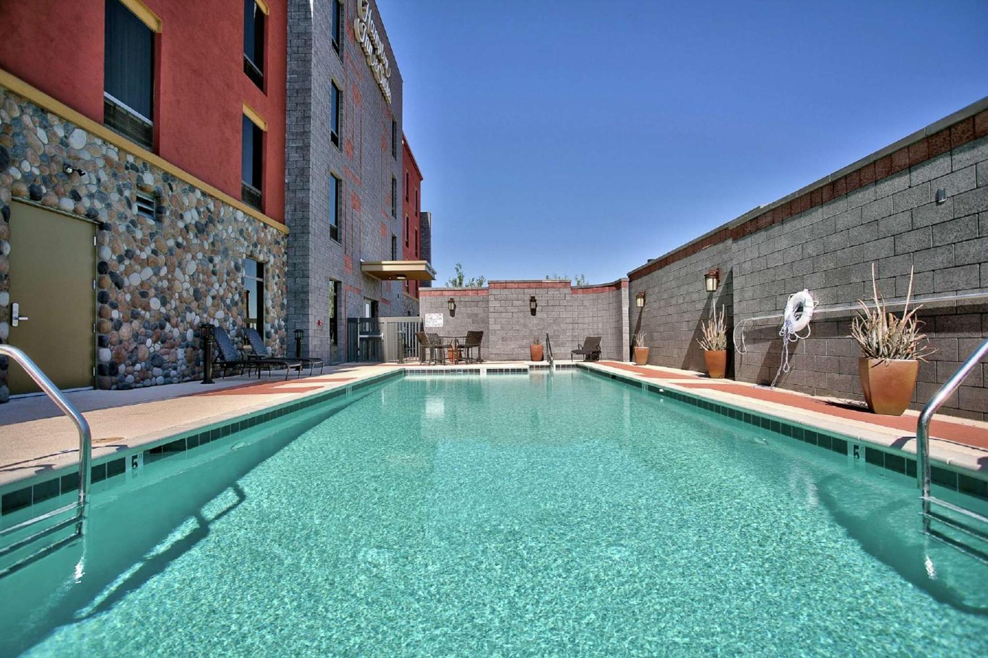 Hampton Inn & Suites Scottsdale At Talking Stick Exteriör bild